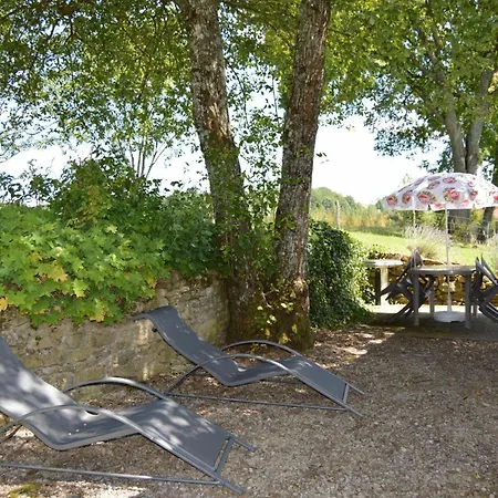 Holiday home Charmante Maison Bio Avec Jardin Pres Du De La Liez - Fr-1-611-15